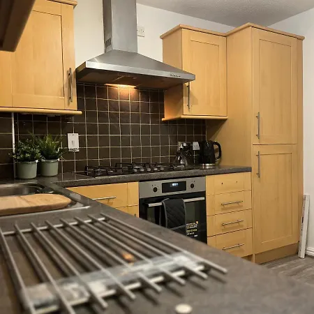 Near Me - Sandwell 3 Bed Free Parking *