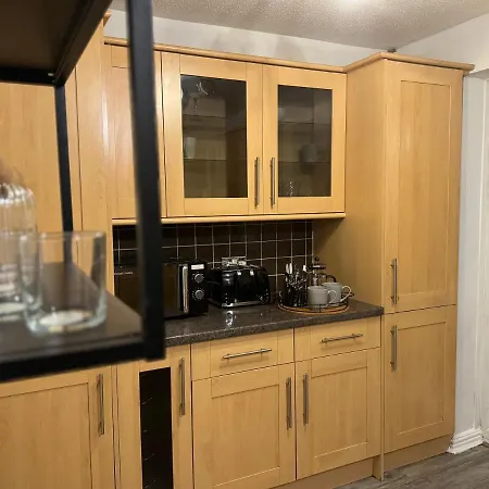 Near Me - Sandwell 3 Bed Free Parking * Birmingham